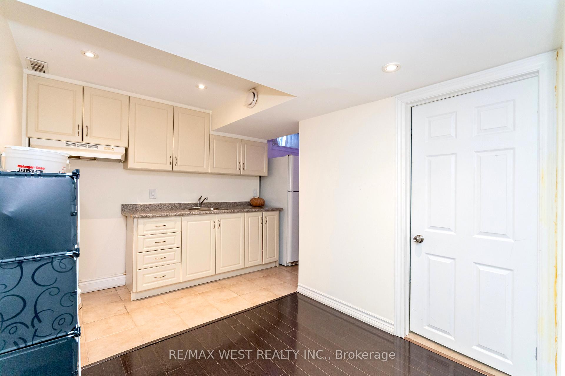 Photo 31 of 83 Ridgemore Crescent, Brampton, Fletcher's Meadow — HOMEH