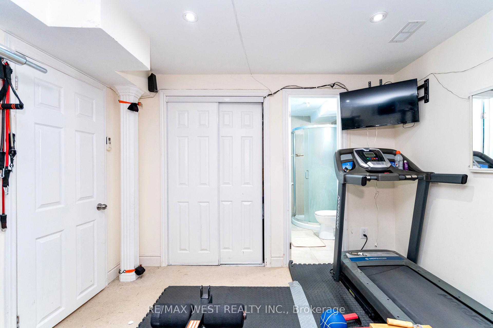 Photo 30 of 83 Ridgemore Crescent, Brampton, Fletcher's Meadow — HOMEH