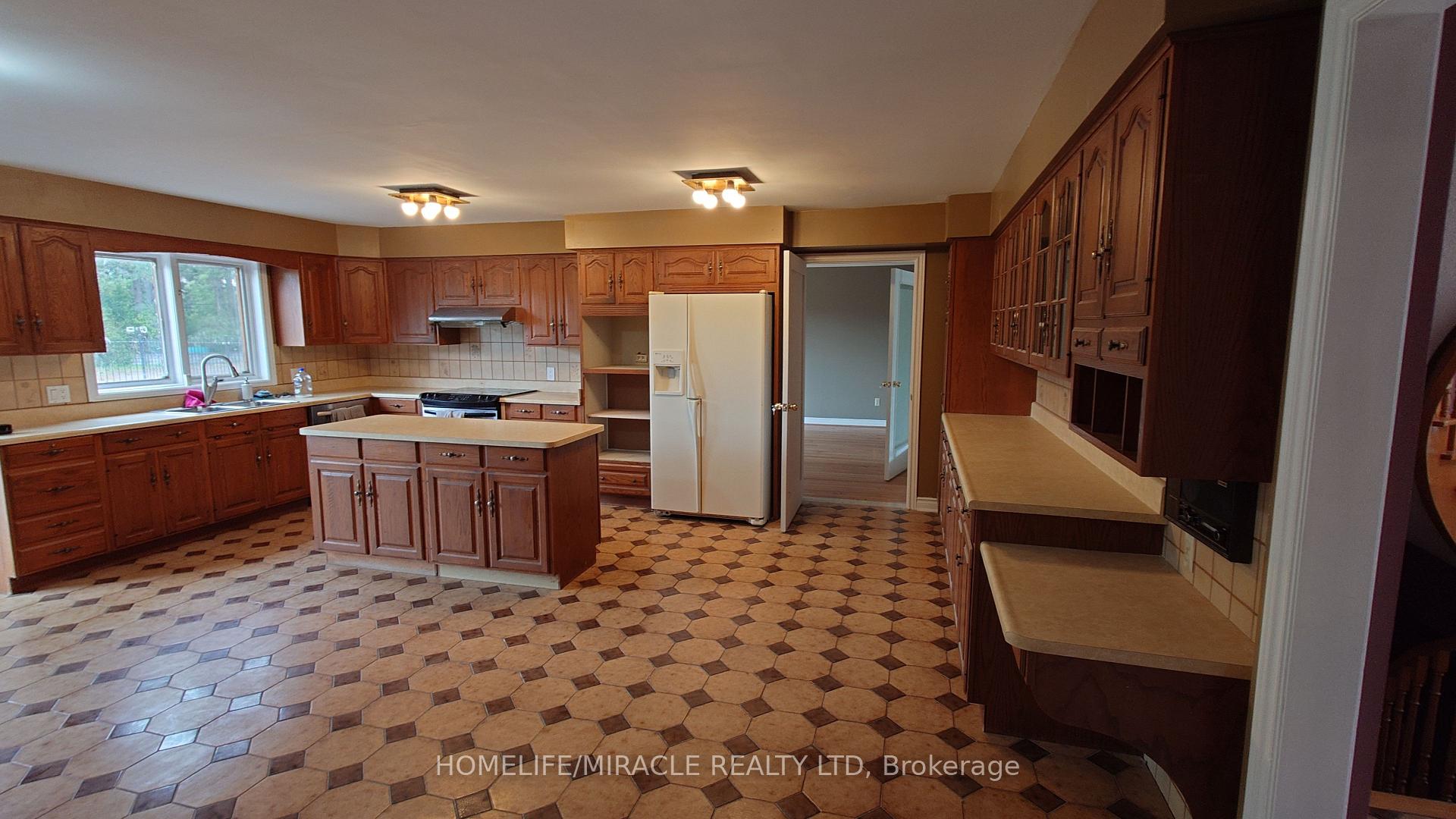 Photo 22 of 12 Ostrander Boulevard, Brampton, Huttonville — HOMEH