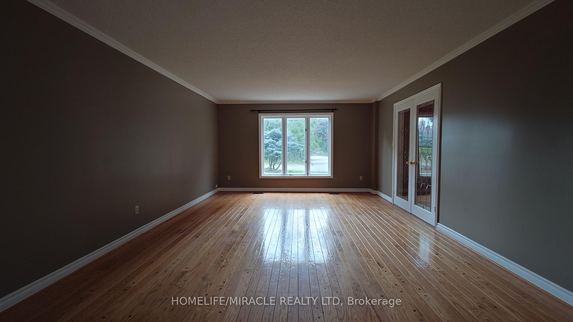 Photo 23 of 12 Ostrander Boulevard, Brampton, Huttonville — HOMEH