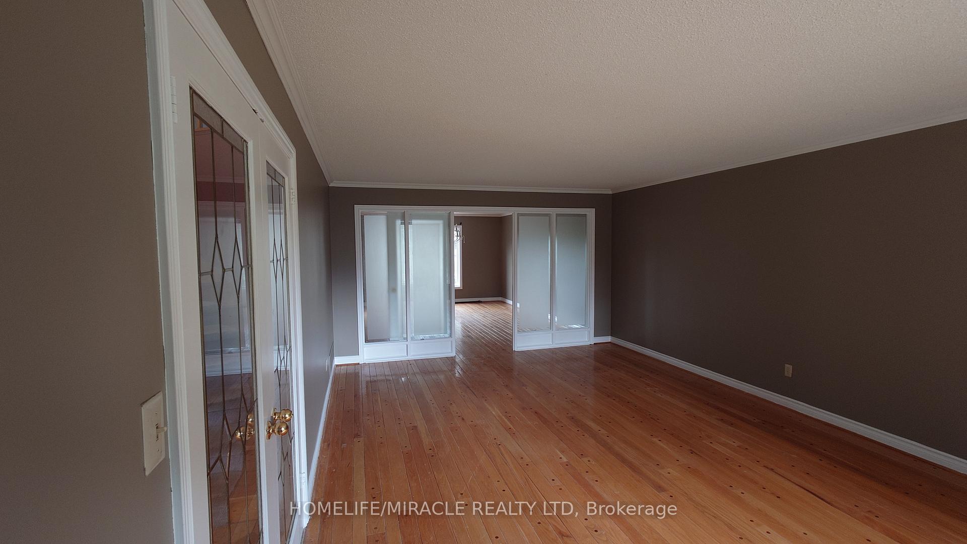 Photo 15 of 12 Ostrander Boulevard, Brampton, Huttonville — HOMEH