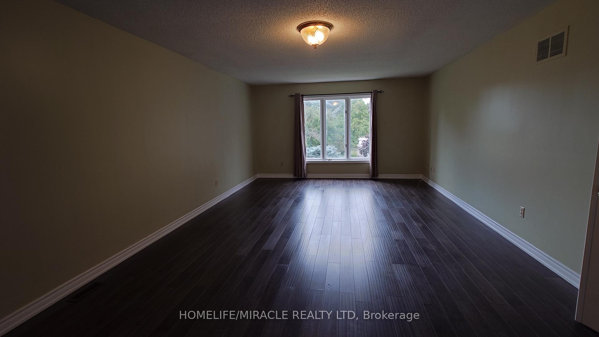 Photo 25 of 12 Ostrander Boulevard, Brampton, Huttonville — HOMEH