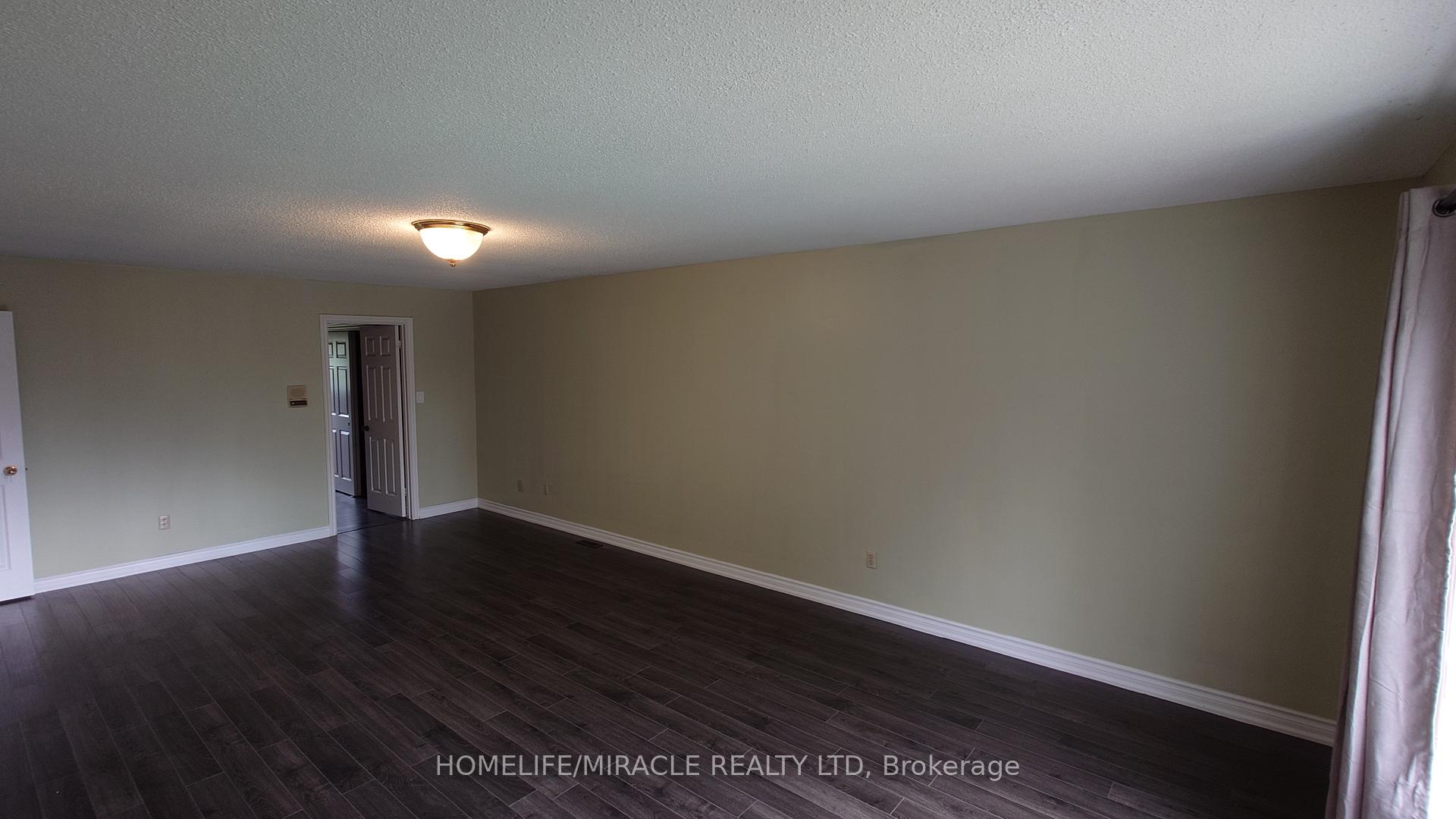 Photo 34 of 12 Ostrander Boulevard, Brampton, Huttonville — HOMEH