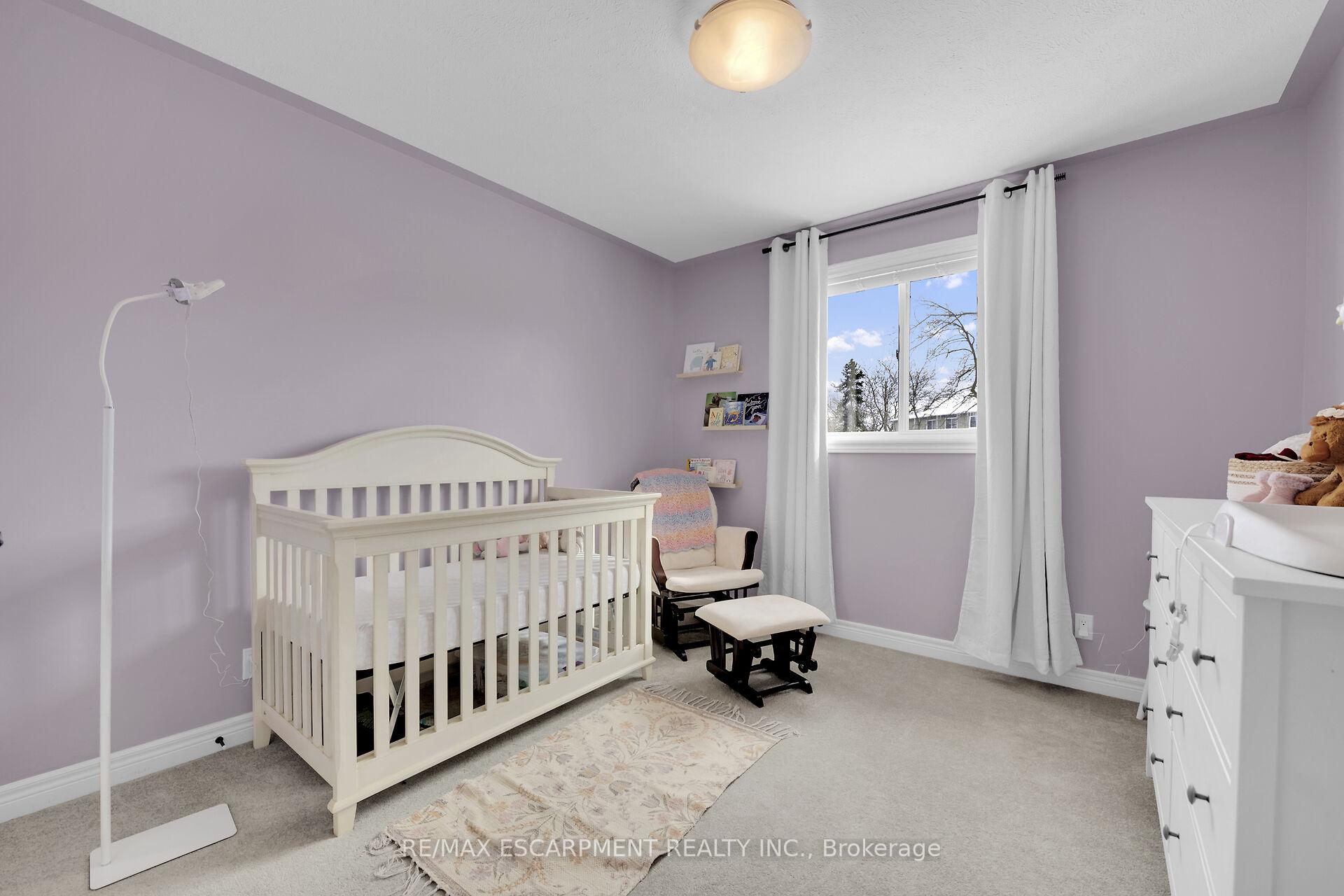 Photo 29 of 102 Macneil Court, Haldimand — HOMEH