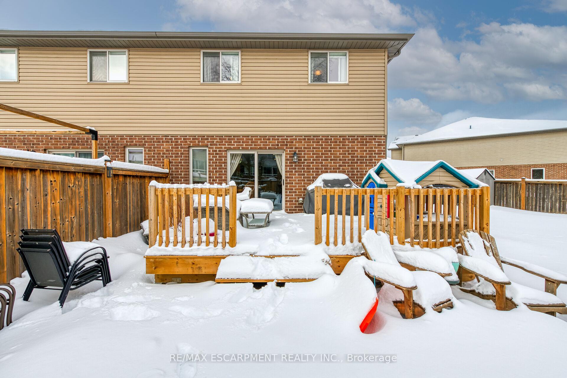 Photo 37 of 102 Macneil Court, Haldimand — HOMEH