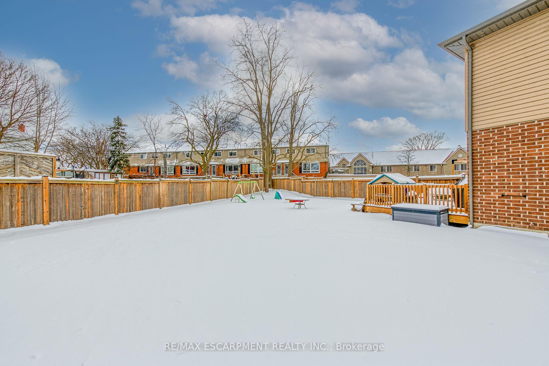Photo 45 of 102 Macneil Court, Haldimand — HOMEH