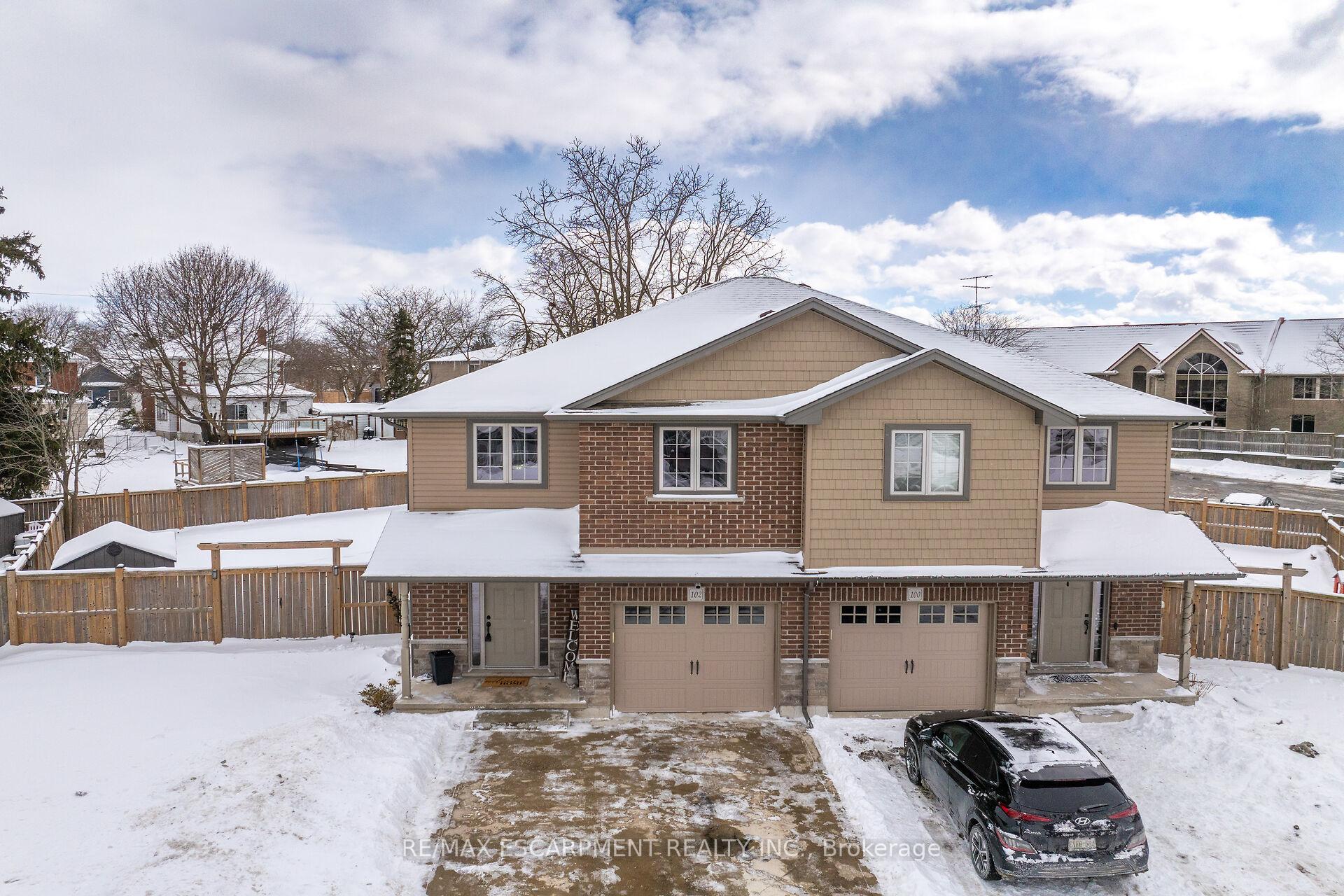 Photo 40 of 102 Macneil Court, Haldimand — HOMEH