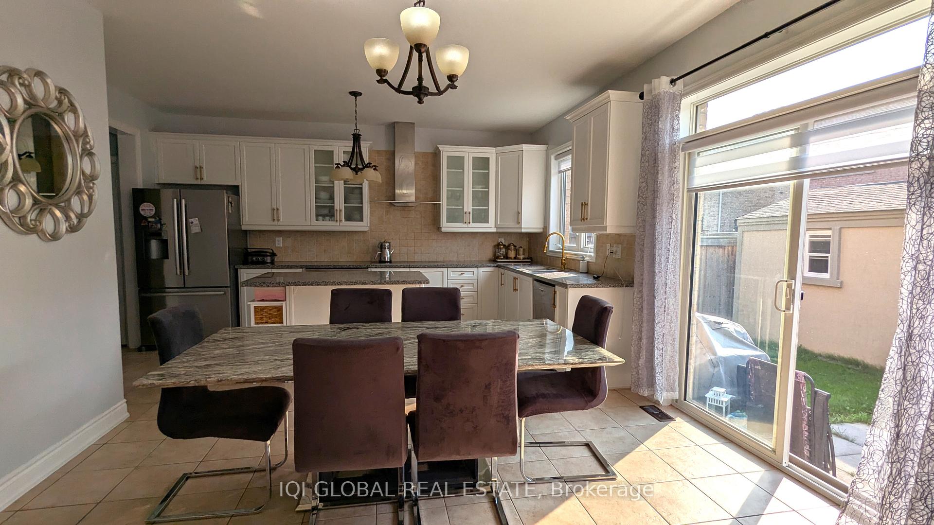 Photo 2 of 40 Allenby Street, Vaughan, Vellore Village — HOMEH
