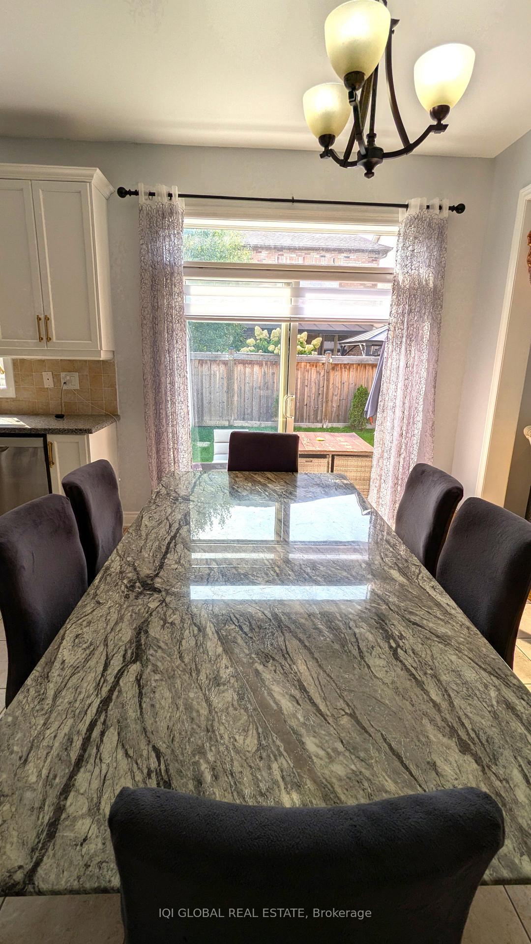 Photo 25 of 40 Allenby Street, Vaughan, Vellore Village — HOMEH