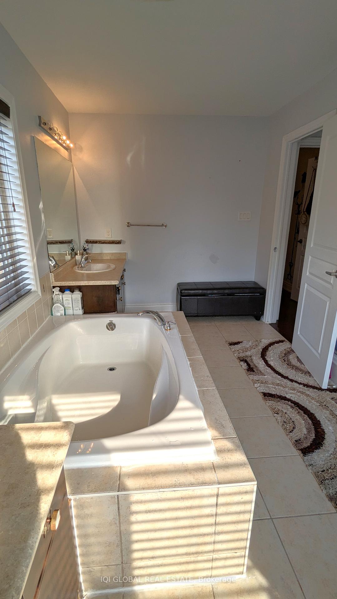 Photo 14 of 40 Allenby Street, Vaughan, Vellore Village — HOMEH