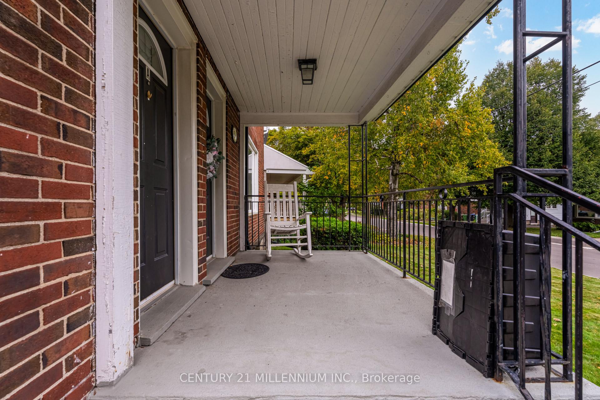 Photo 4 of 133 Mill Street, Brampton, Downtown Brampton — HOMEH