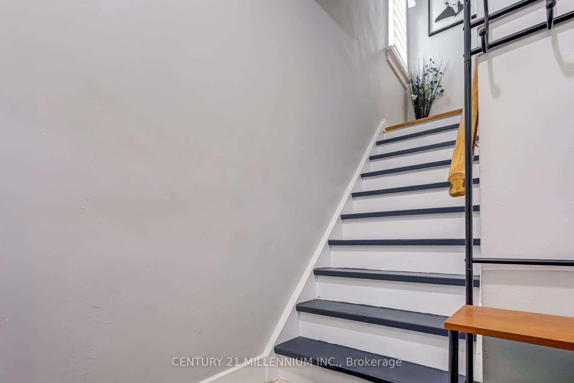 Photo 11 of 133 Mill Street, Brampton, Downtown Brampton — HOMEH