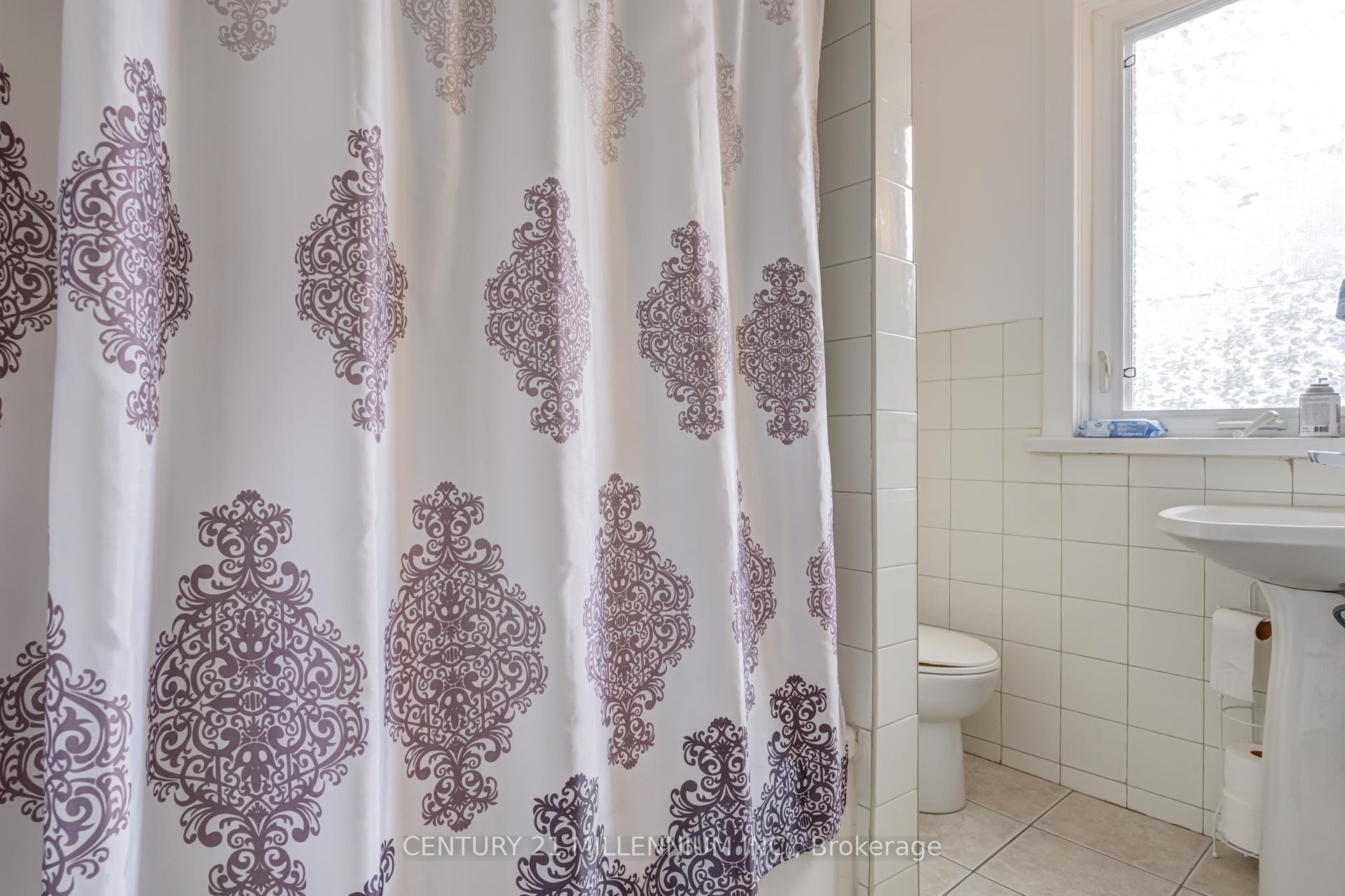 Photo 12 of 133 Mill Street, Brampton, Downtown Brampton — HOMEH