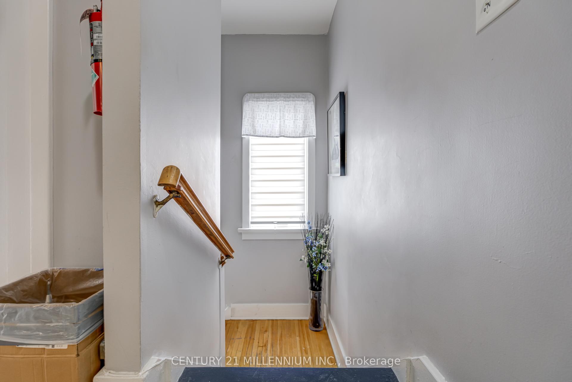 Photo 8 of 133 Mill Street, Brampton, Downtown Brampton — HOMEH