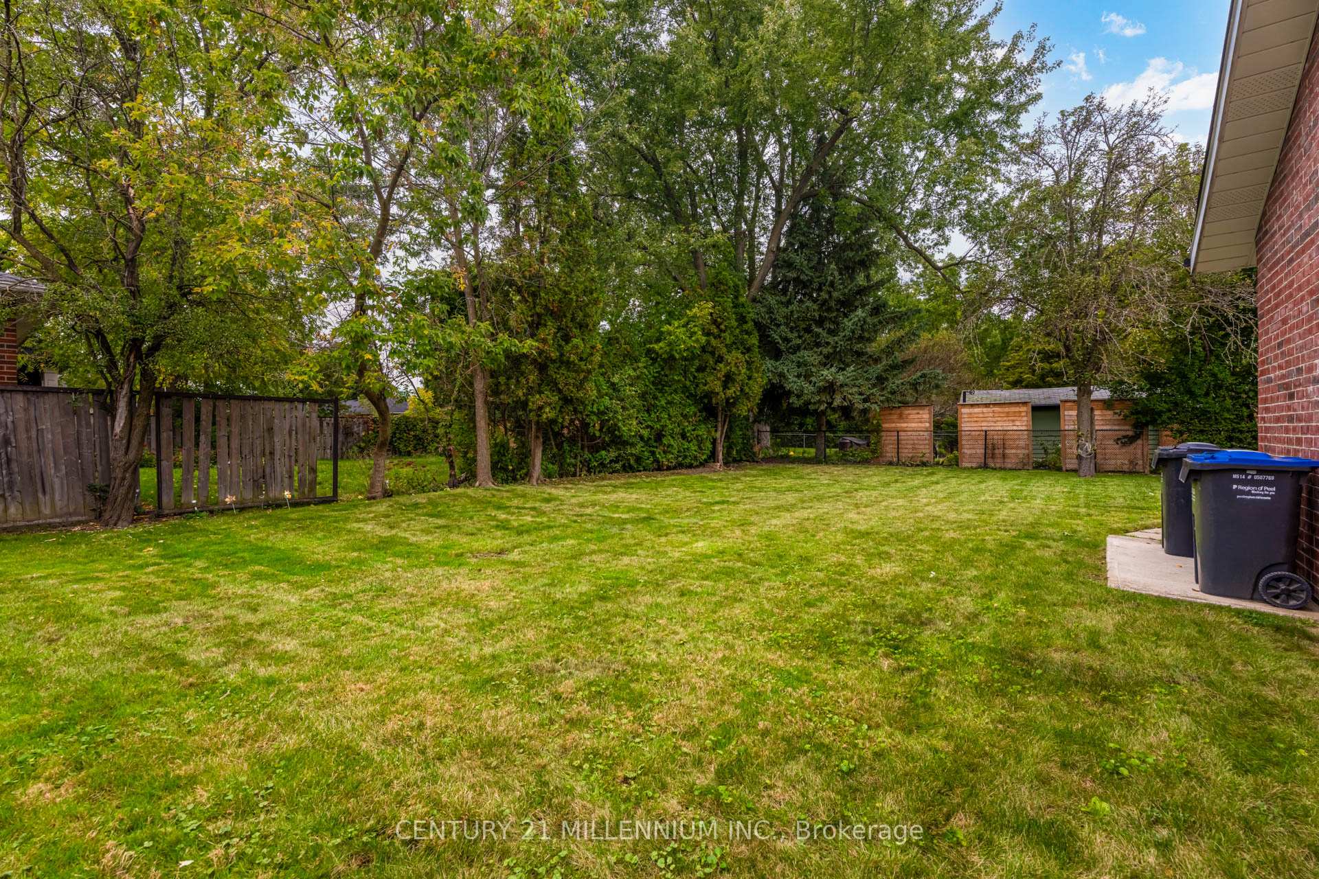 Photo 16 of 133 Mill Street, Brampton, Downtown Brampton — HOMEH