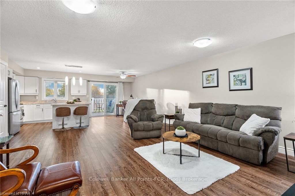 Photo 14 of 251 Gibbons Street, Goderich, Goderich (Town) — HOMEH