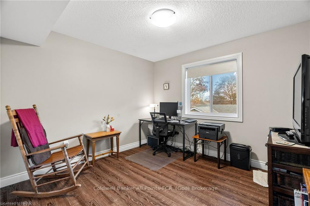 Photo 16 of 251 Gibbons Street, Goderich, Goderich (Town) — HOMEH
