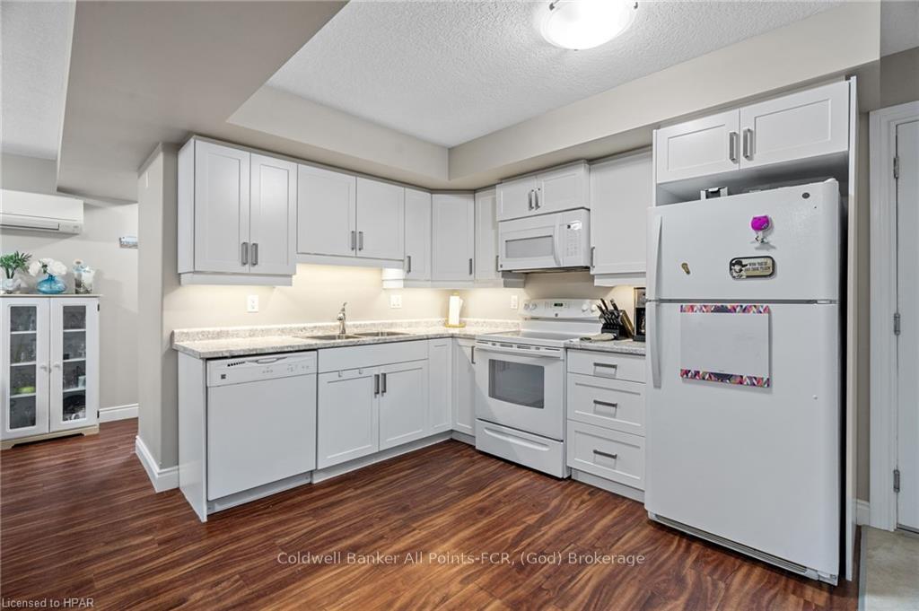 Photo 31 of 251 Gibbons Street, Goderich, Goderich (Town) — HOMEH