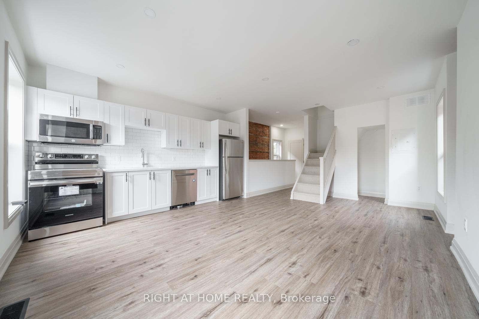 Photo 11 of 105 Aikman Avenue, Hamilton, Gibson — HOMEH