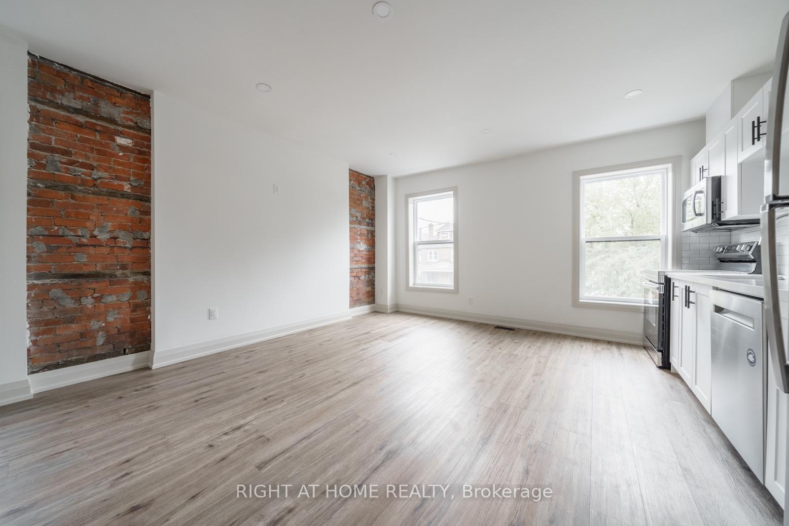 Photo 7 of 105 Aikman Avenue, Hamilton, Gibson — HOMEH