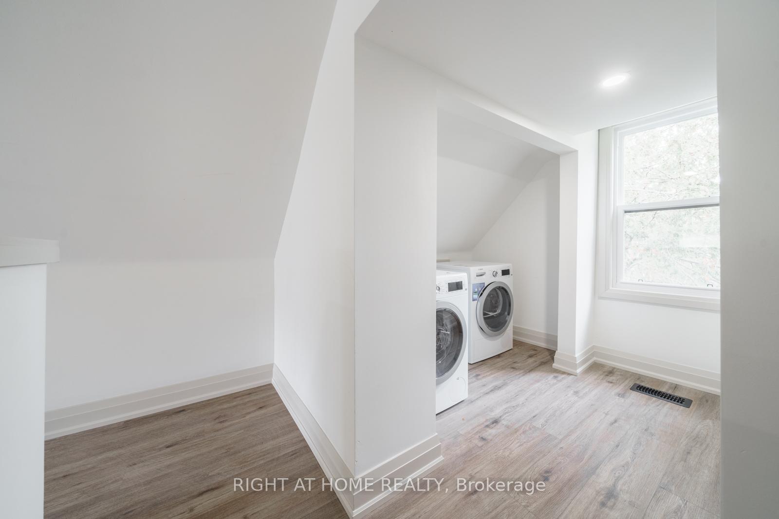 Photo 17 of 105 Aikman Avenue, Hamilton, Gibson — HOMEH