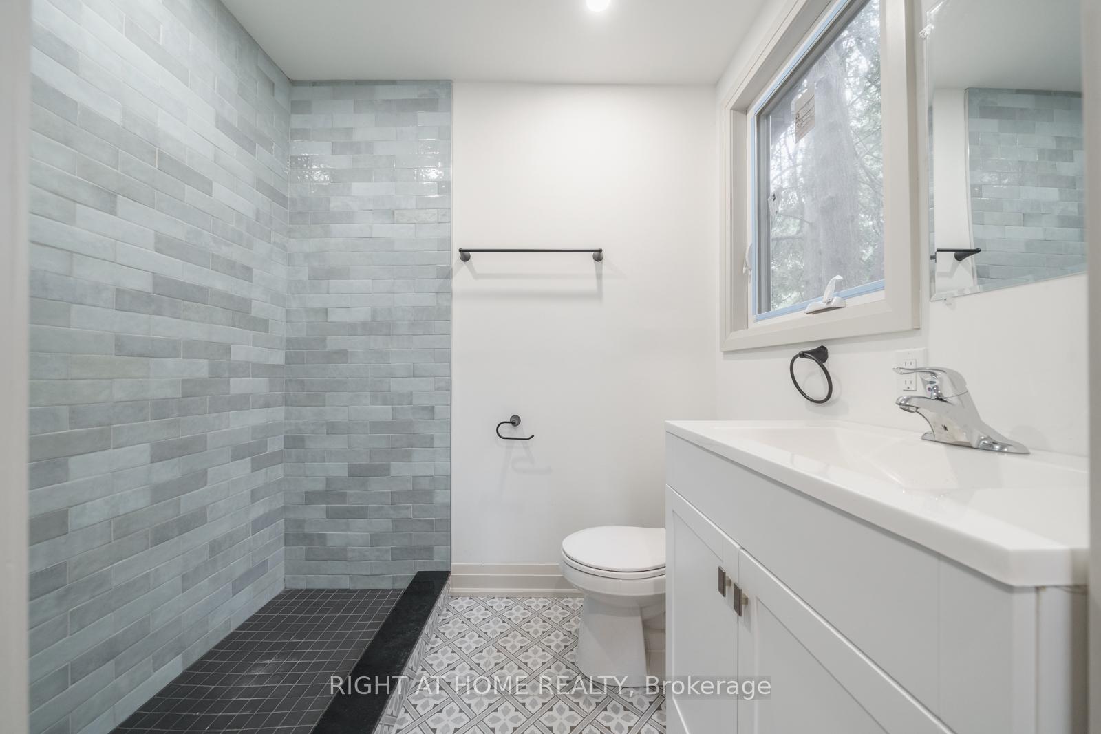 Photo 9 of 105 Aikman Avenue, Hamilton, Gibson — HOMEH