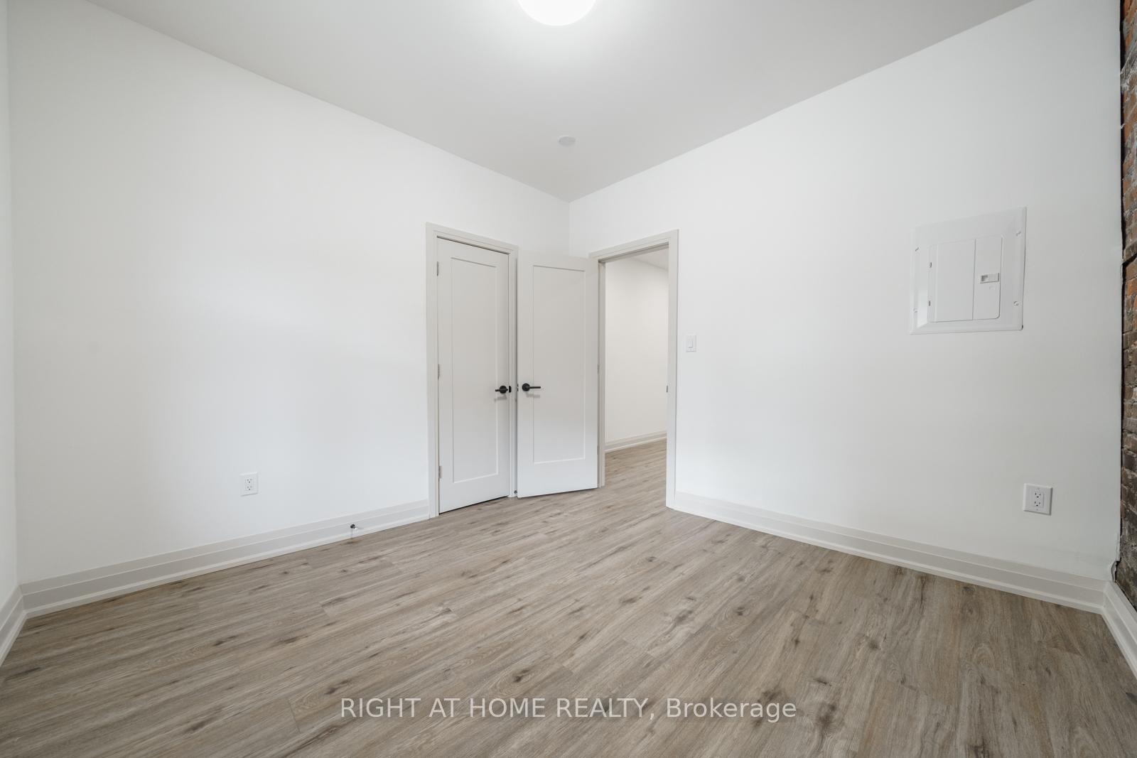 Photo 29 of 105 Aikman Avenue, Hamilton, Gibson — HOMEH