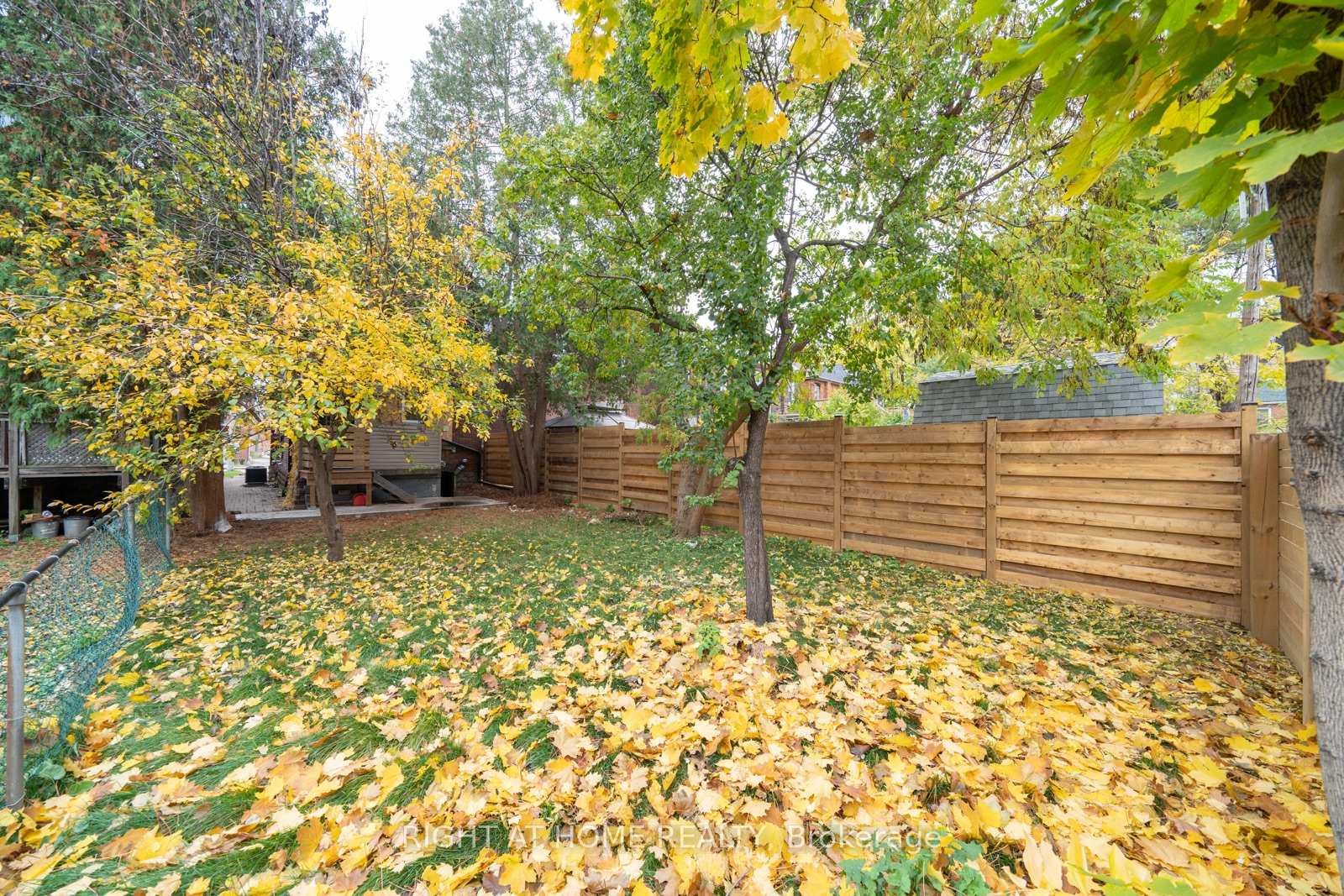 Photo 35 of 105 Aikman Avenue, Hamilton, Gibson — HOMEH