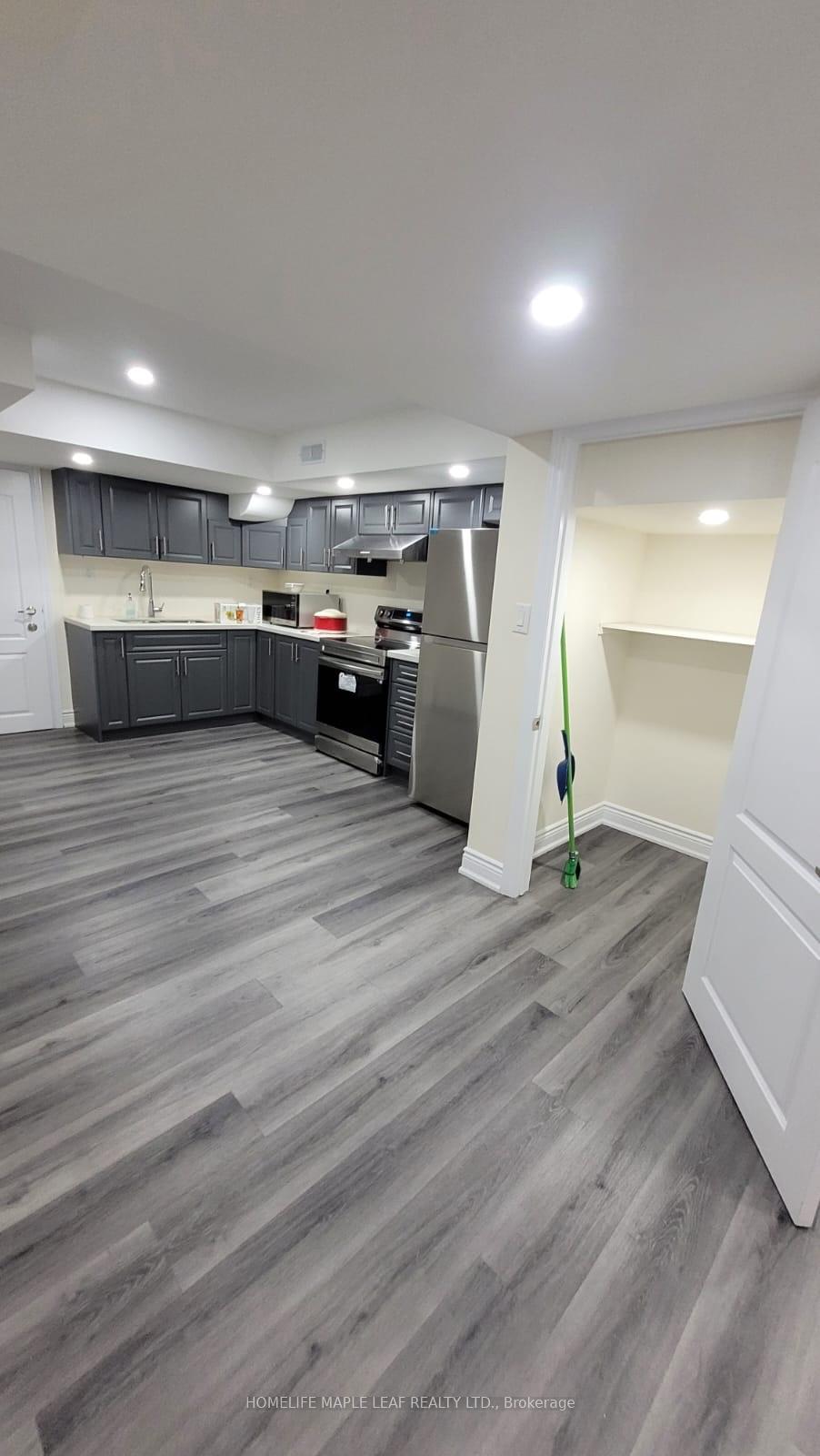 Photo 8 of 30 Fort Williams Drive, Brampton, Credit Valley — HOMEH