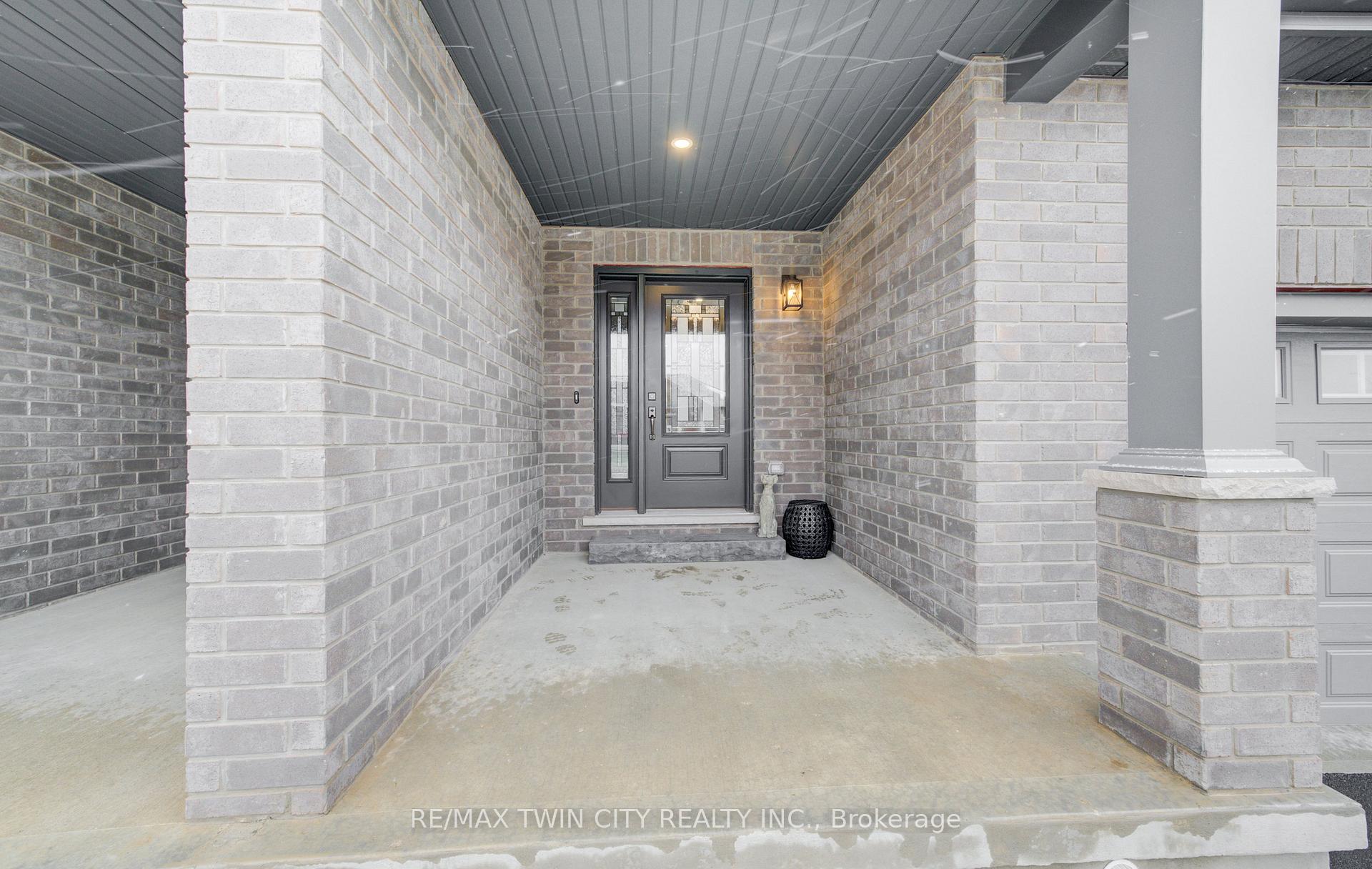 Photo 2 of 131 Woodberry Crescent, Woolwich — HOMEH