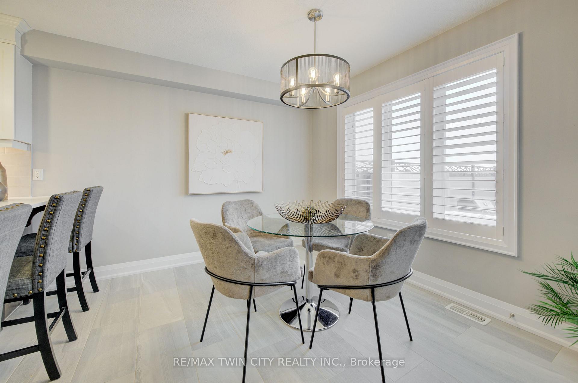 Photo 13 of 131 Woodberry Crescent, Woolwich — HOMEH