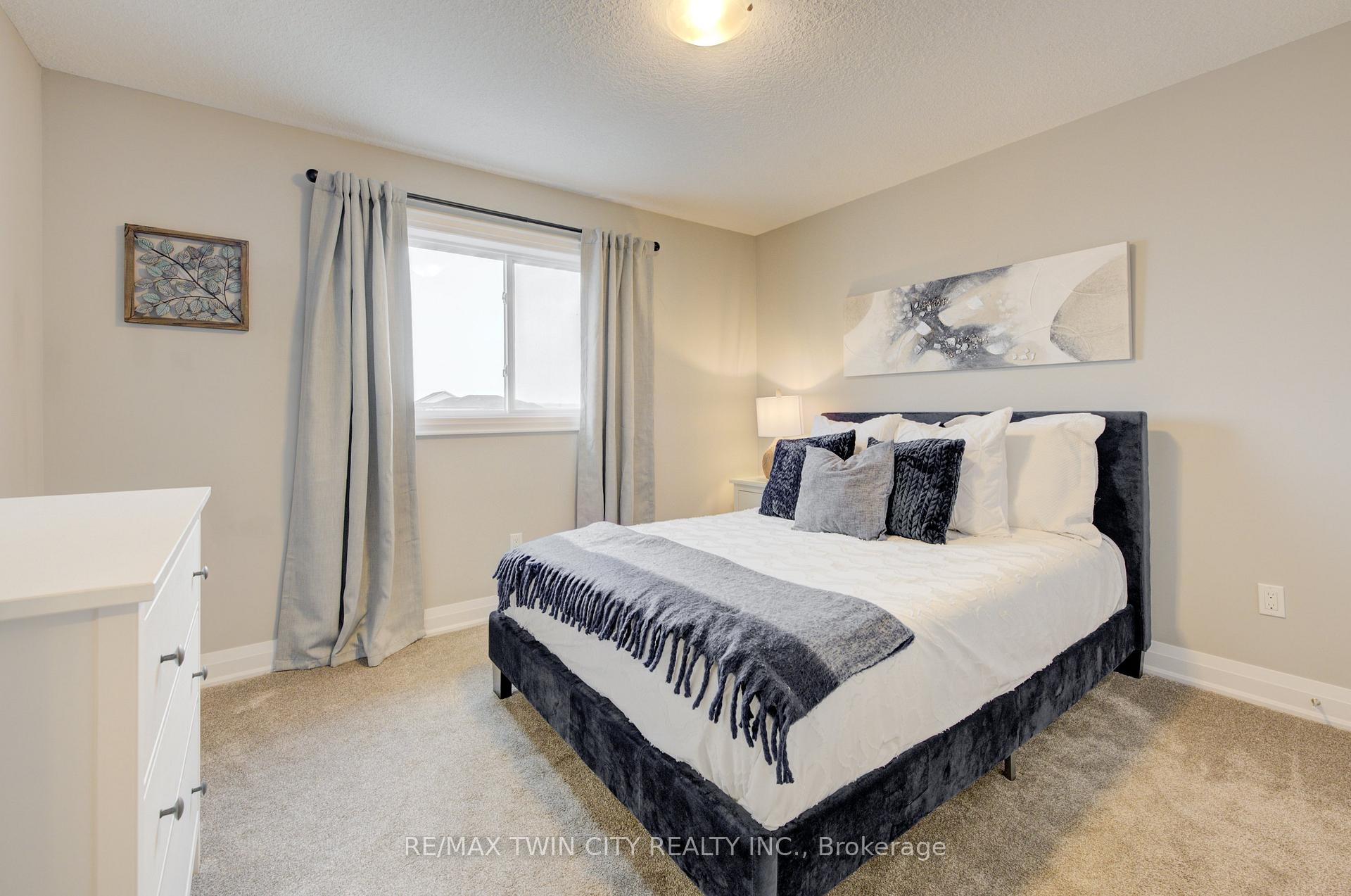 Photo 31 of 131 Woodberry Crescent, Woolwich — HOMEH