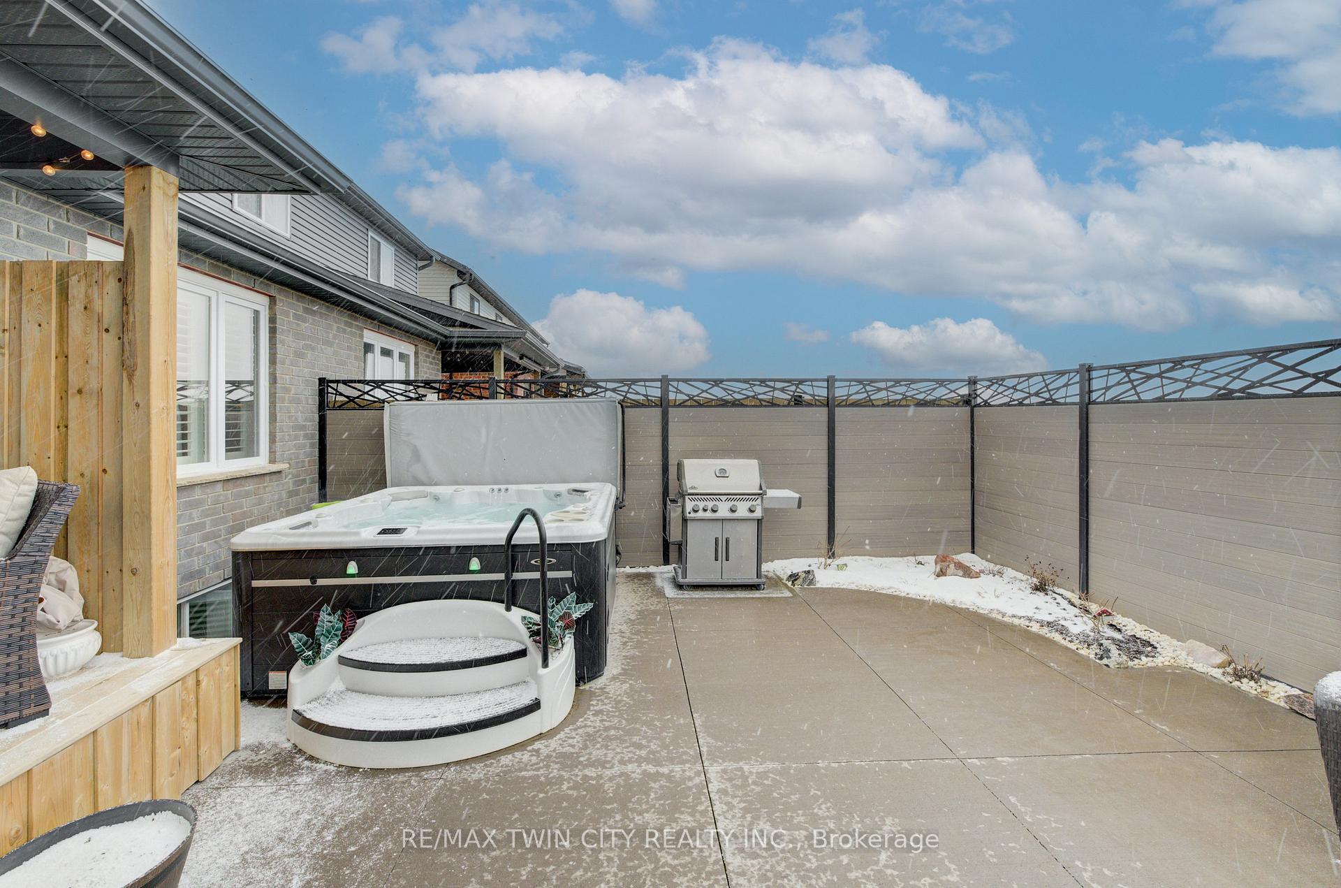 Photo 38 of 131 Woodberry Crescent, Woolwich — HOMEH