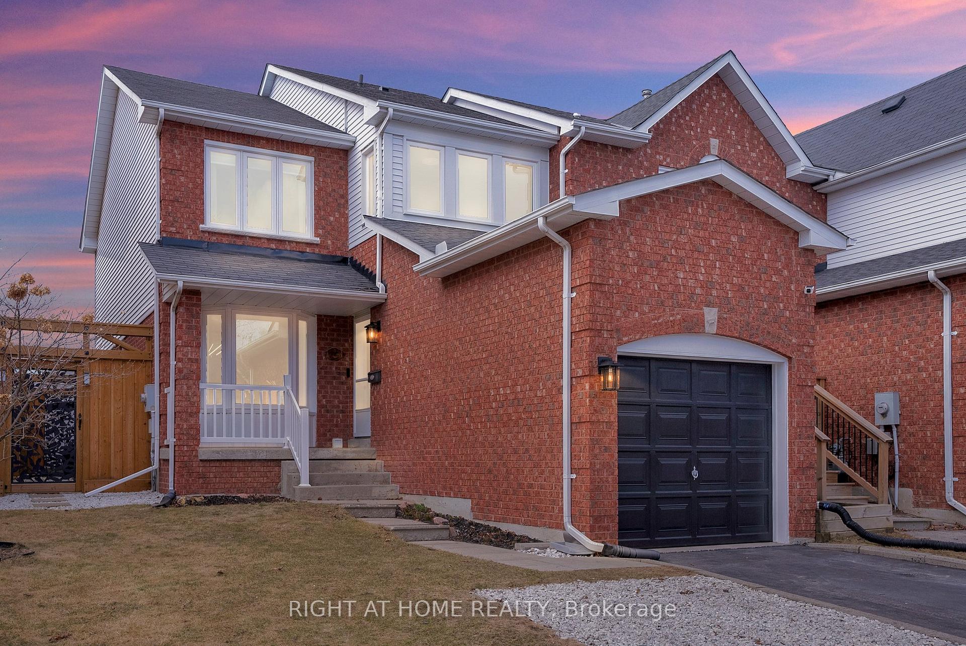 Photo 1 of 18 Landerville Lane, Clarington, Bowmanville — HOMEH