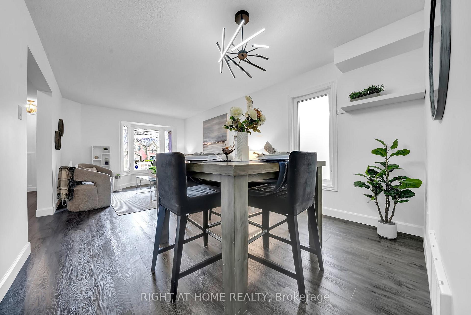 Photo 12 of 18 Landerville Lane, Clarington, Bowmanville — HOMEH