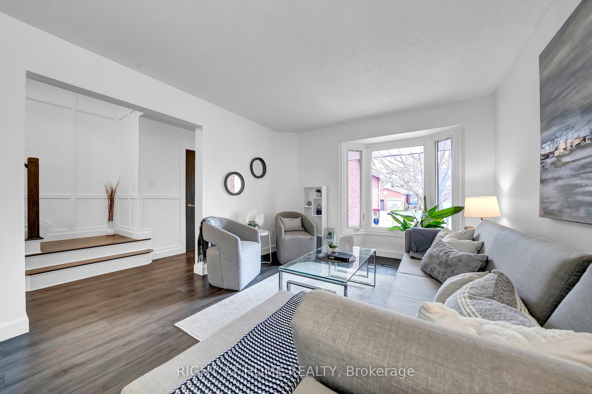 Photo 4 of 18 Landerville Lane, Clarington, Bowmanville — HOMEH