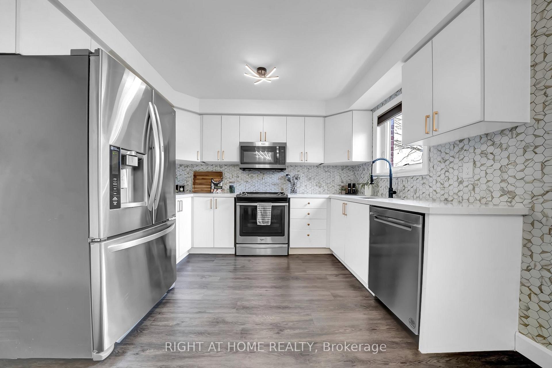 Photo 15 of 18 Landerville Lane, Clarington, Bowmanville — HOMEH