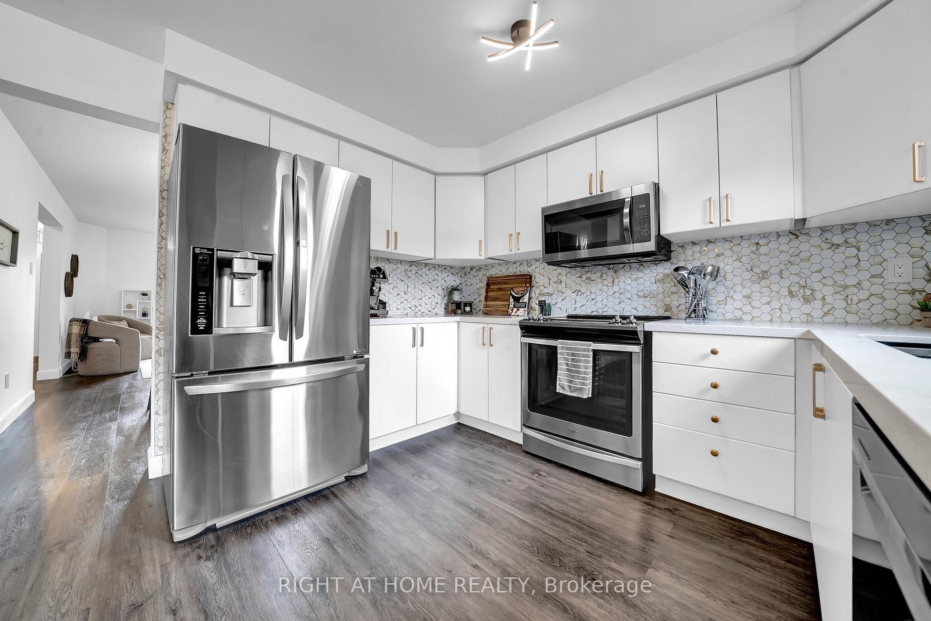 Photo 19 of 18 Landerville Lane, Clarington, Bowmanville — HOMEH