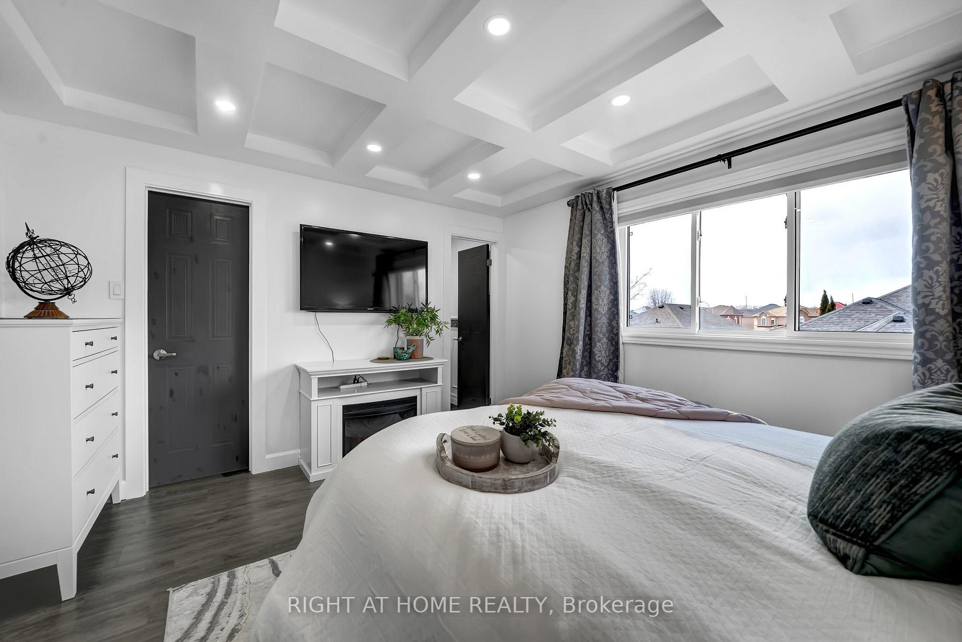 Photo 17 of 18 Landerville Lane, Clarington, Bowmanville — HOMEH