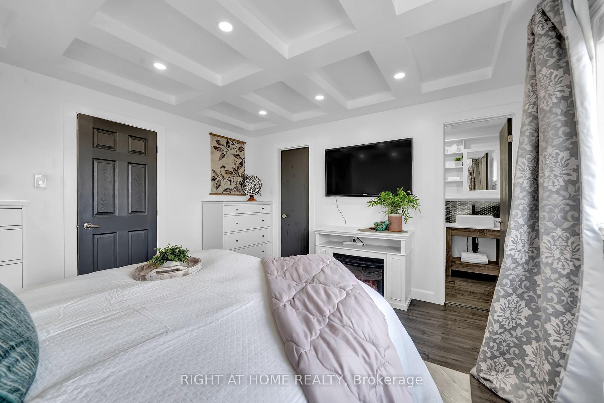 Photo 14 of 18 Landerville Lane, Clarington, Bowmanville — HOMEH