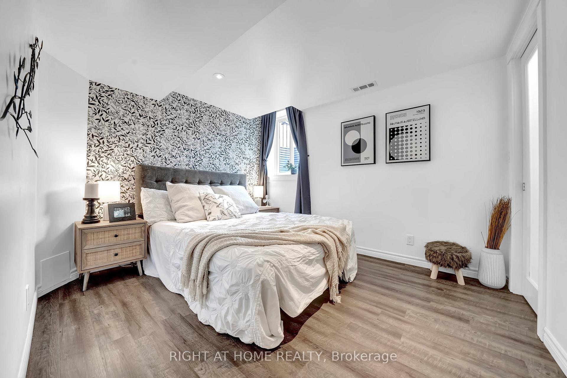 Photo 22 of 18 Landerville Lane, Clarington, Bowmanville — HOMEH