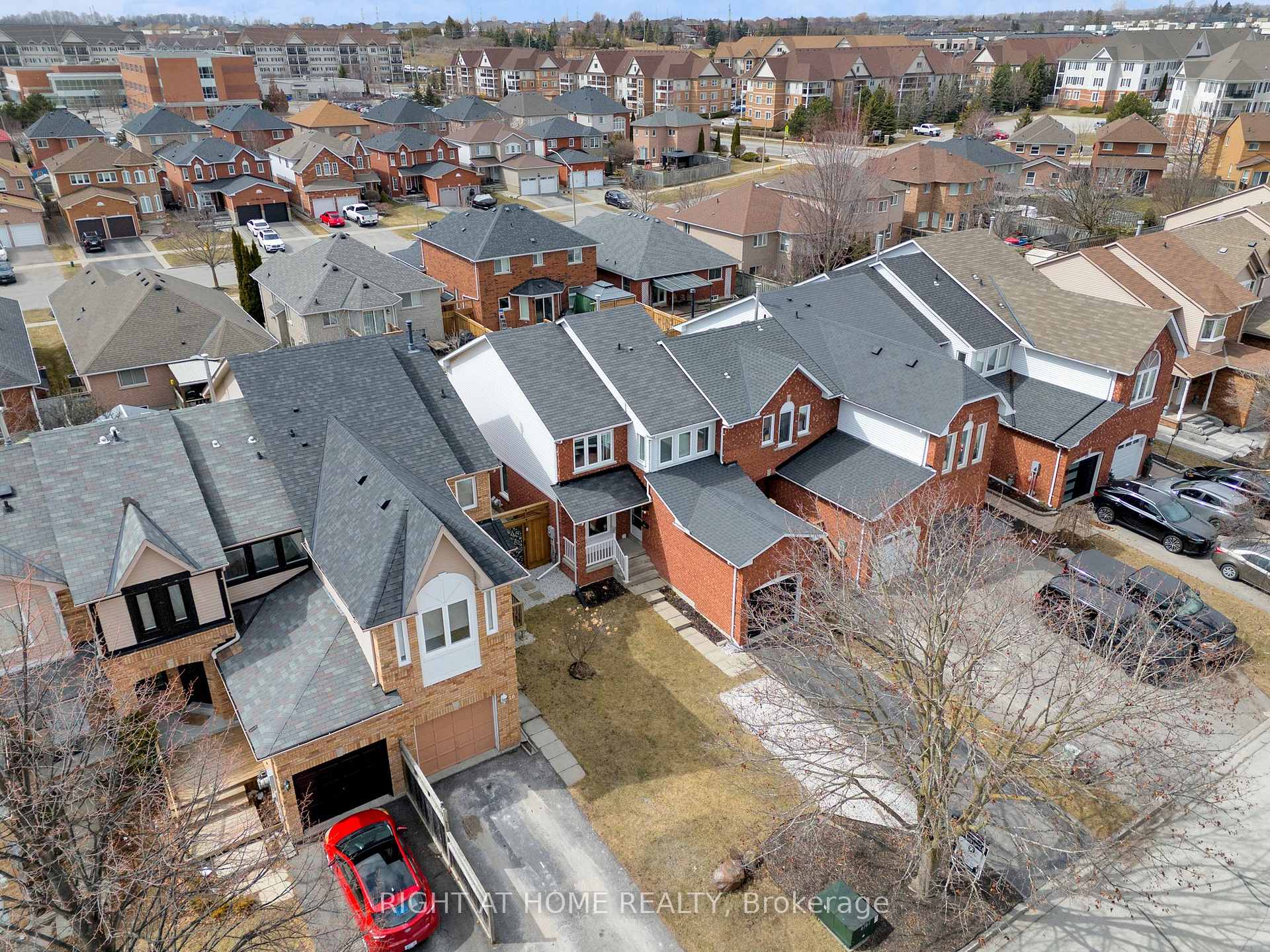 Photo 38 of 18 Landerville Lane, Clarington, Bowmanville — HOMEH