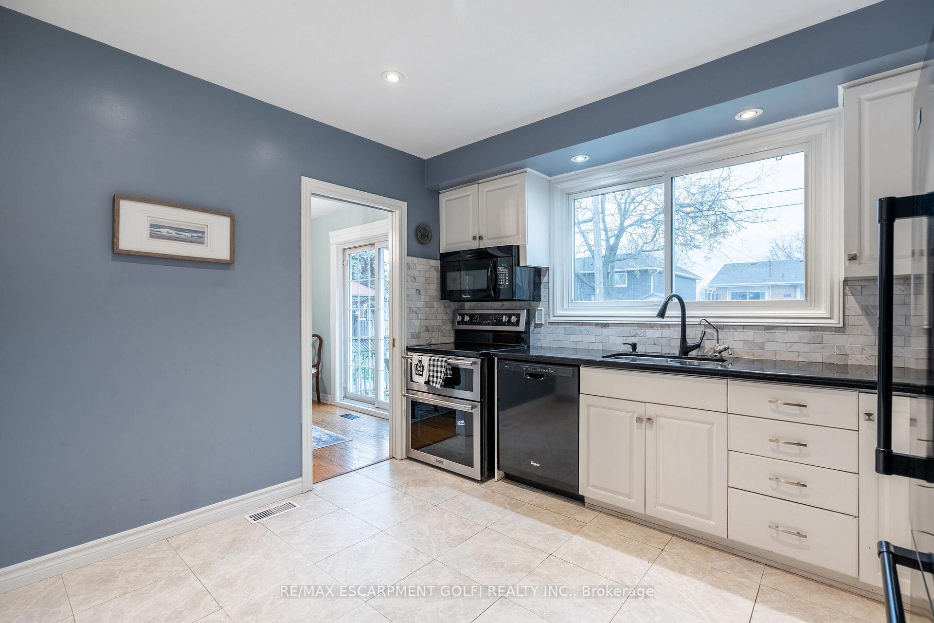 Photo 18 of 29 Sarasota Avenue, Hamilton, Rolston — HOMEH
