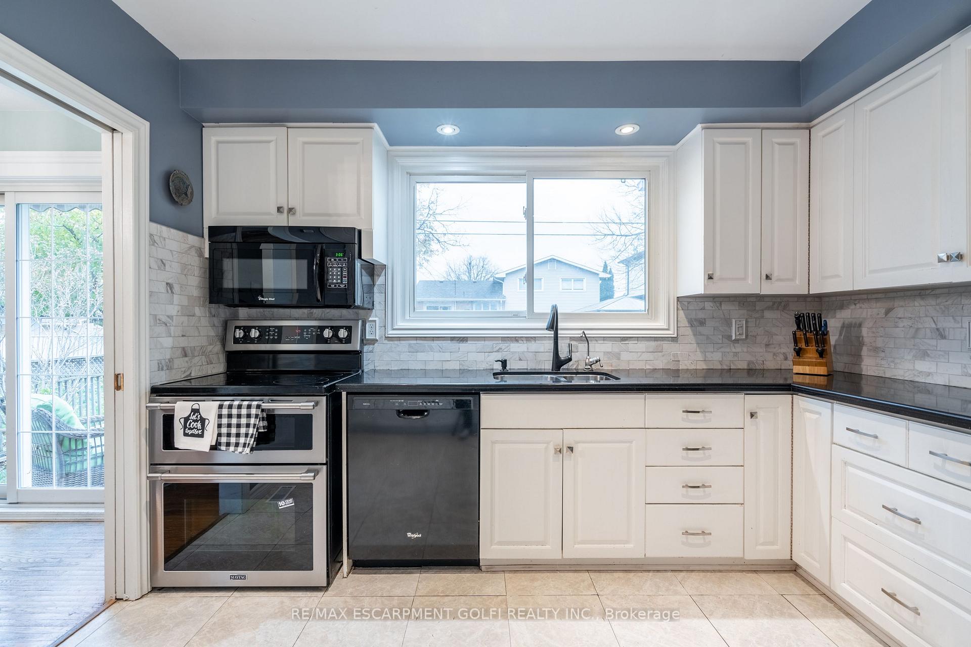 Photo 10 of 29 Sarasota Avenue, Hamilton, Rolston — HOMEH
