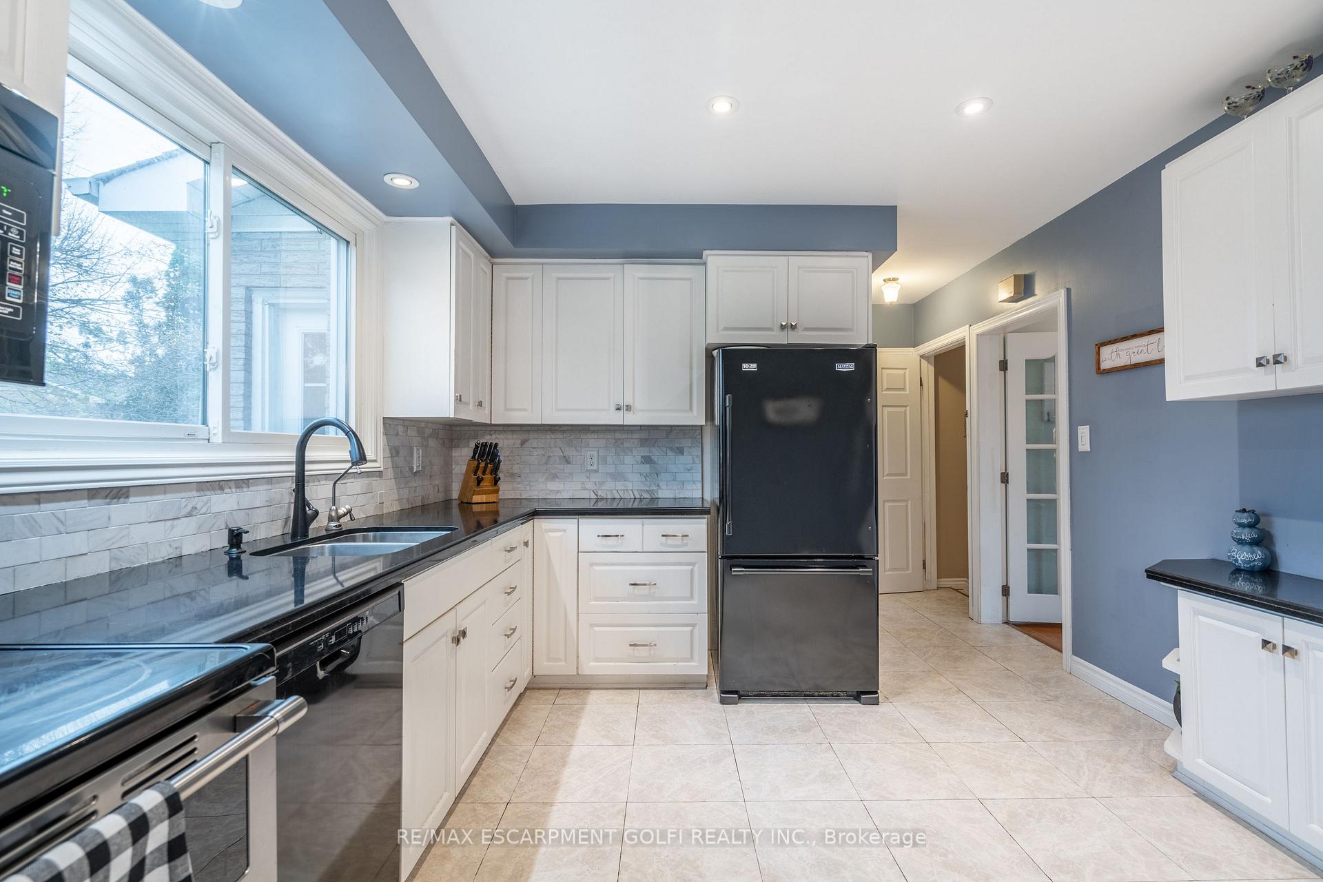 Photo 13 of 29 Sarasota Avenue, Hamilton, Rolston — HOMEH