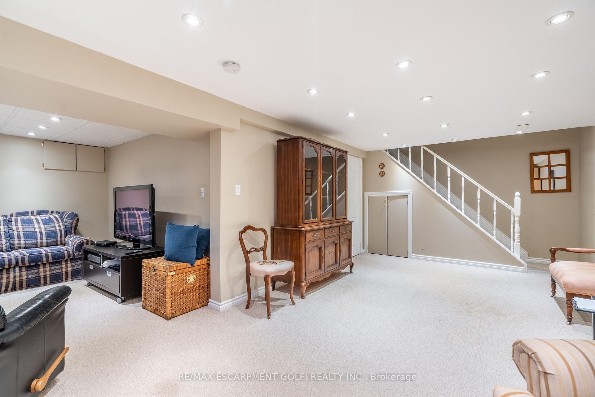 Photo 24 of 29 Sarasota Avenue, Hamilton, Rolston — HOMEH