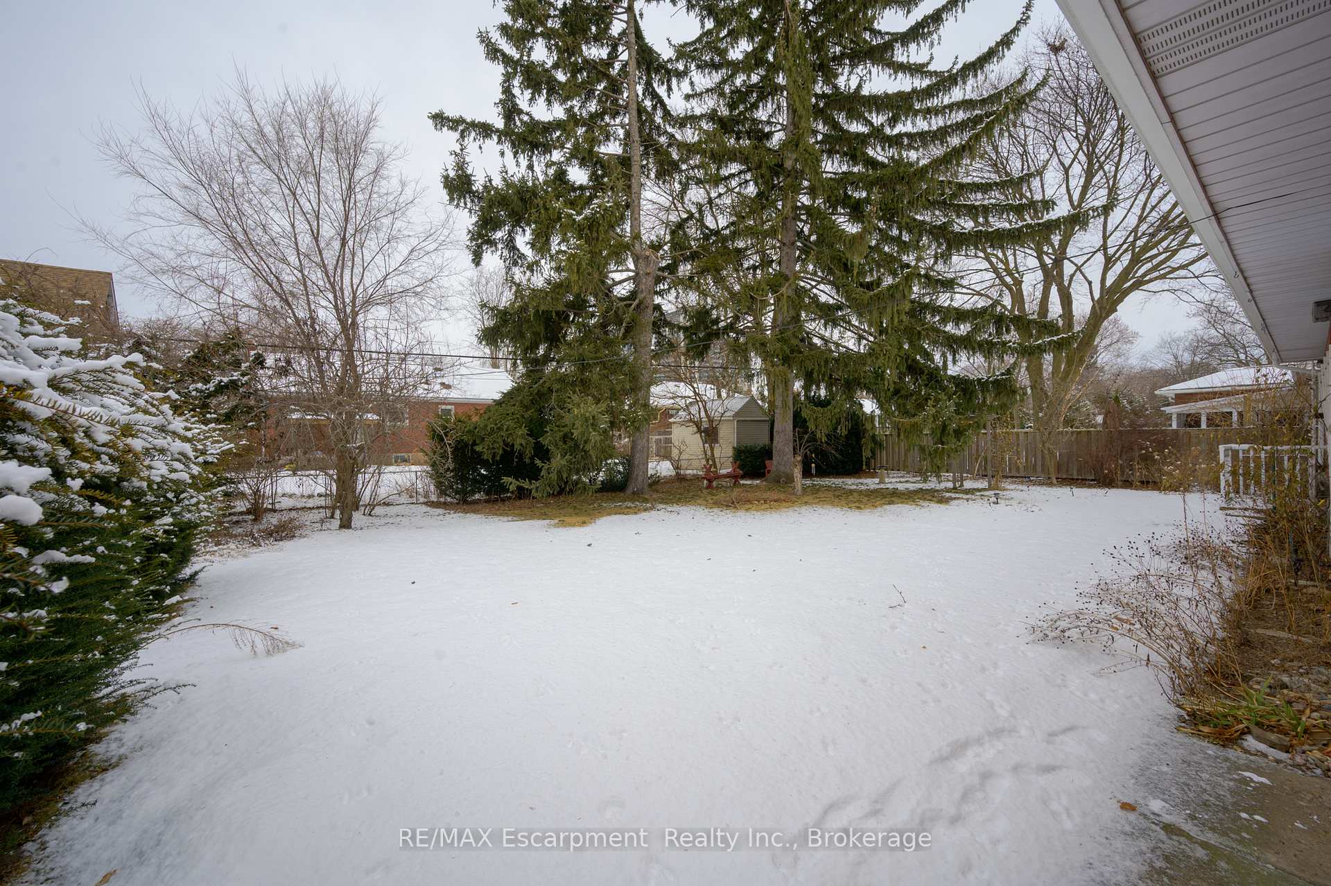 Photo 33 of 2049 Maplewood Drive, Burlington, Brant — HOMEH