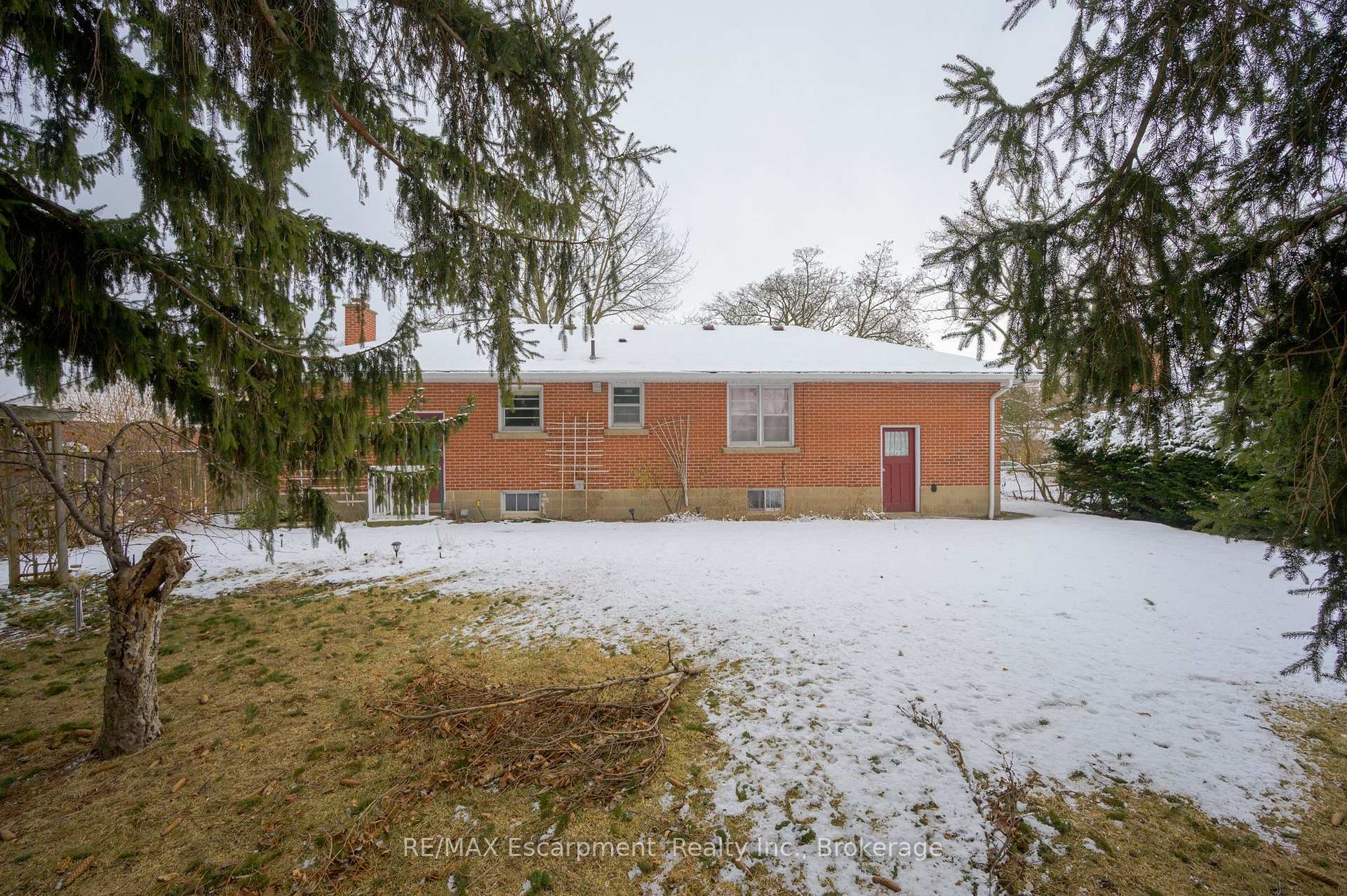 Photo 35 of 2049 Maplewood Drive, Burlington, Brant — HOMEH