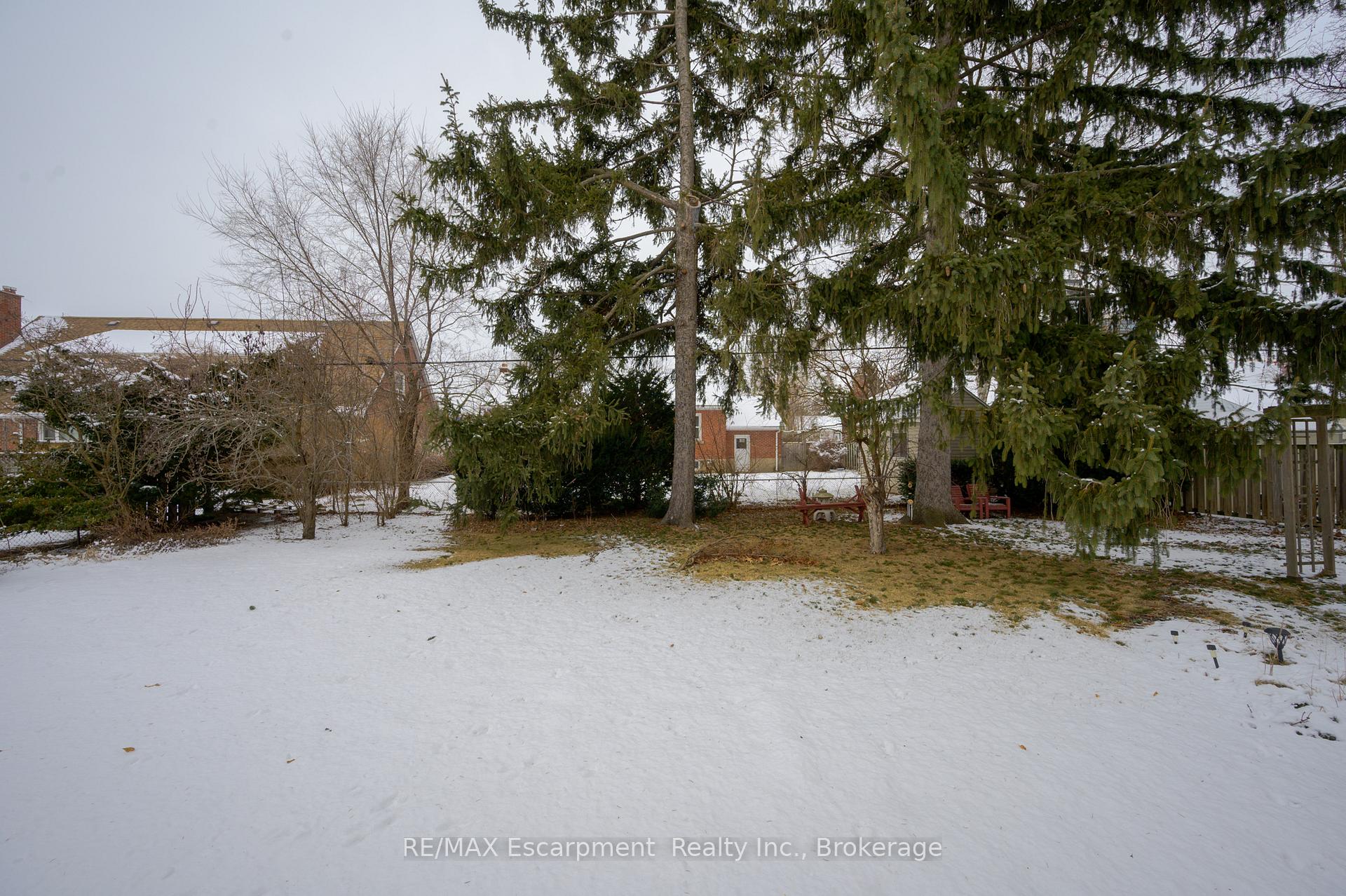 Photo 38 of 2049 Maplewood Drive, Burlington, Brant — HOMEH