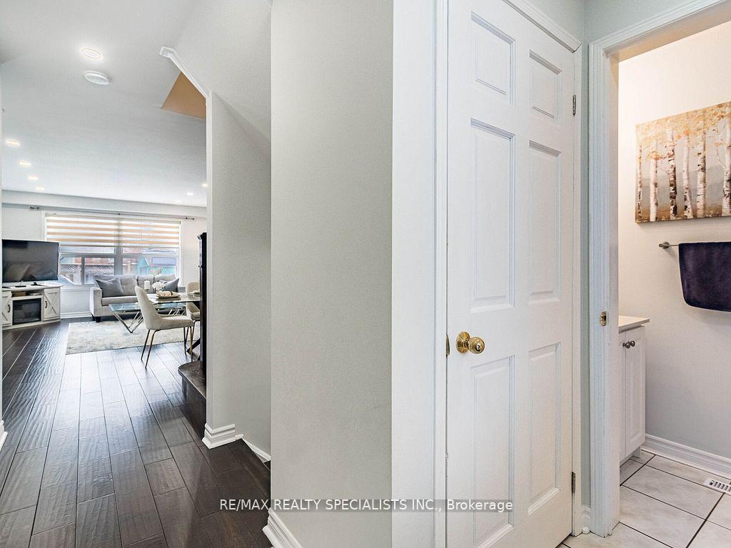 Photo 12 of 17 Edenvalley Road, Brampton, Fletcher's Meadow — HOMEH